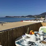 Des Sables D'or 公寓 *